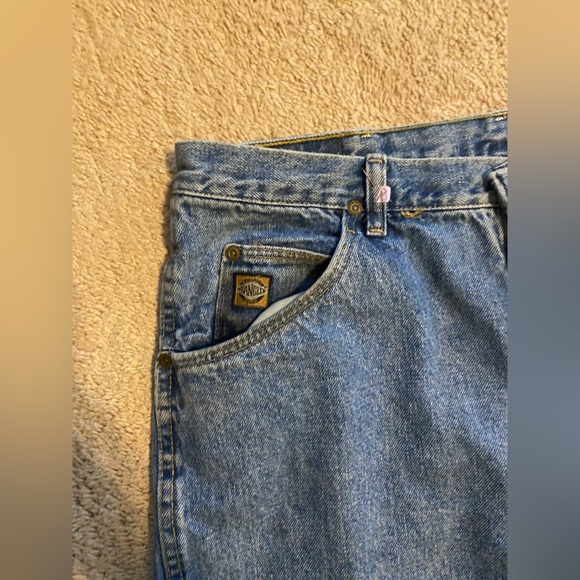 Men’s Wrangler Jeans 36x34.  Relaxed fit - Picture 5 of 7